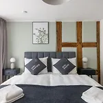 Limehome Spitalgasse באיירוט
