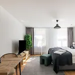 מלון דירות Limehome Spitalgasse באיירוט
