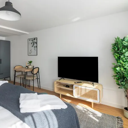 Limehome Spitalgasse