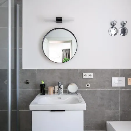 Apart-hotel Limehome Spitalgasse 3*